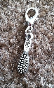 Spazzola Capelli Estetista Salone Ragazza Tibet Argento Charm Bracciale Scrapbooking 3D 3/4 - Foto 1 di 1