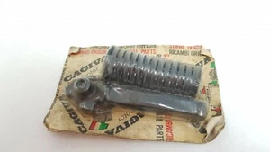 CAGIVA SXT 125 (1982) SUPPORTO POGGIAPIEDI PEDANA SINISTRA 800L22064 ORIGINALE - Foto 1 di 5