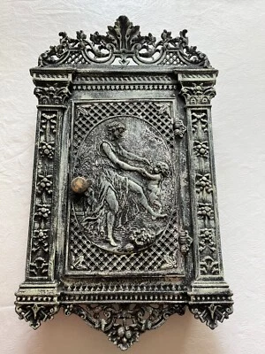 Mueble de pared victoriano - construcción de metal y madera Foto 1 de 4