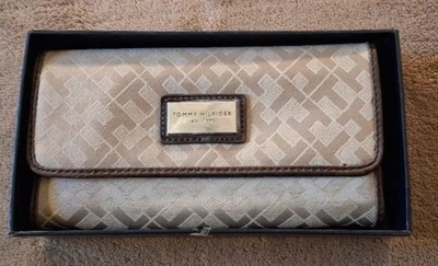 NEW Tommy Hilfiger Jacquard Continental Wallet & Checkbook-Tan/Navy - Image 1 of 4