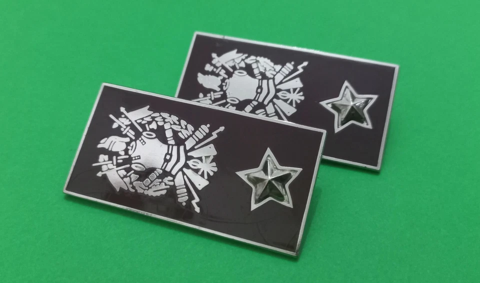 Mostrine Militaria Uniforme Fregio Distintivo Folgore - Immagine 1 di 1