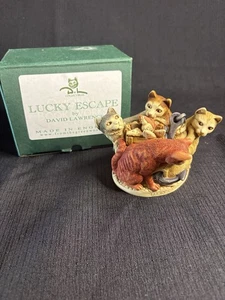 Kuriositätenbox Figur "Lucky Escape" vom Künstler David Lawrence. - Bild 1 von 8