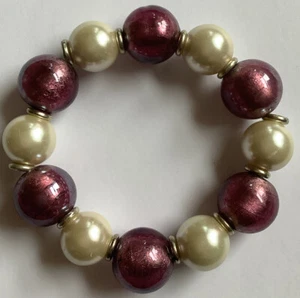 An Ivory Pearl And Pink Shimmer Bead Bracelet - Picture 1 of 1