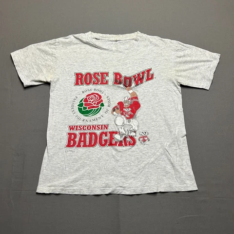 Vintage Wisconsin Badger Shirt Mens Medium Gray Red NCAA Football Basketball Cover