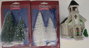 Weihnachten Winter Kopfsteinpflaster Dorf S19, Auswahl: Kirche weiß/grün Bäume - Bild 1 von 8