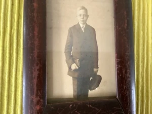 Art Deco Bilderrahmen Fotorahmen Holz dänisch mit altem Foto Konfirmation - Bild 1 von 4