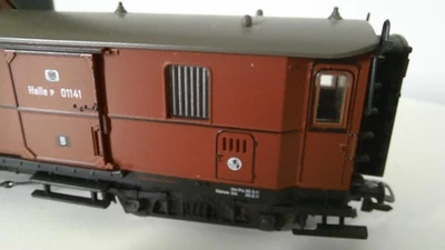 Fleischmann H0 5850 K Gepäckwagen Halle P 01141 der K.P.E.V. in OVP P2581 - Bild 1 von 3