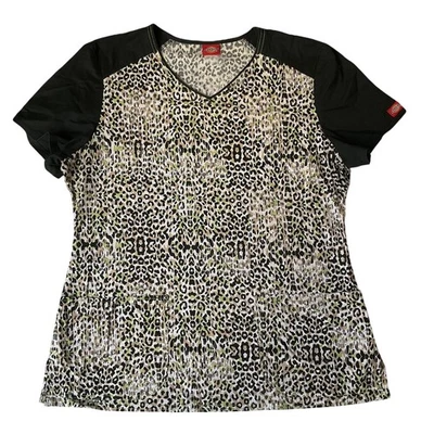 Dickies Women Scrub Top Size M Multicolor Animal Print Short Sleeve - Image 1 of 4