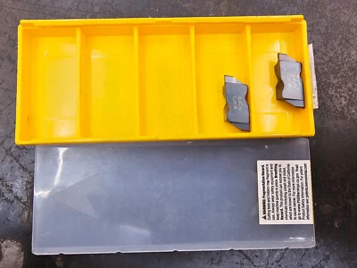 Qty 2 Kennametal NR 3031L NR3031L 2599496 KC5010 Grade Carbide Grooving Inserts - Image 1 of 2