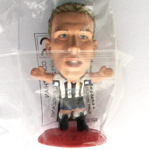 Corinthian Microstars NEWCASTLE UTD Home BELLAMY MC1980 RED BASE UK S8, Japan S5 - Picture 1 of 1