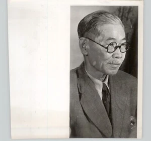 Foto de prensa del ministro de Relaciones Exteriores del Imperio de Japón Shigenori Togo 1950 - Imagen 1 de 2