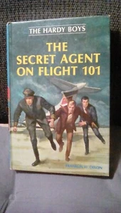 The Hardy Boys "The Secret Agent on Flight 101" Franklin W. Dixon 1967 - Picture 1 of 5