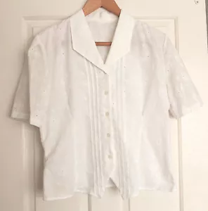 Top vintage M&S "St Michael" bordado blanco claro (16). Hombreras, años 80. - Imagen 1 de 4