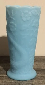 VINTAGE FENTON AQUA BLUE MILKGLASS PEACOCK FLORAL GLASS VASE 8x4 in - Picture 1 of 7