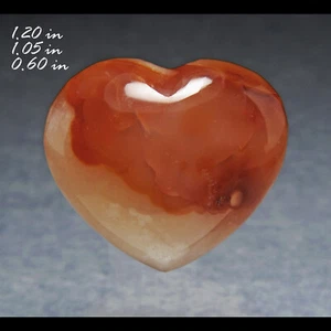 CARNELIAN AGATE CARVED HEART CARVING MADAGASCAR - Picture 1 of 2