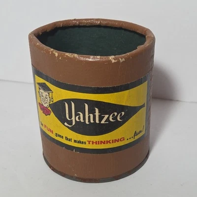 Copo shaker de dados de papelão vintage 1960 - 70's YAHTZEE - Imagem 1 de 4
