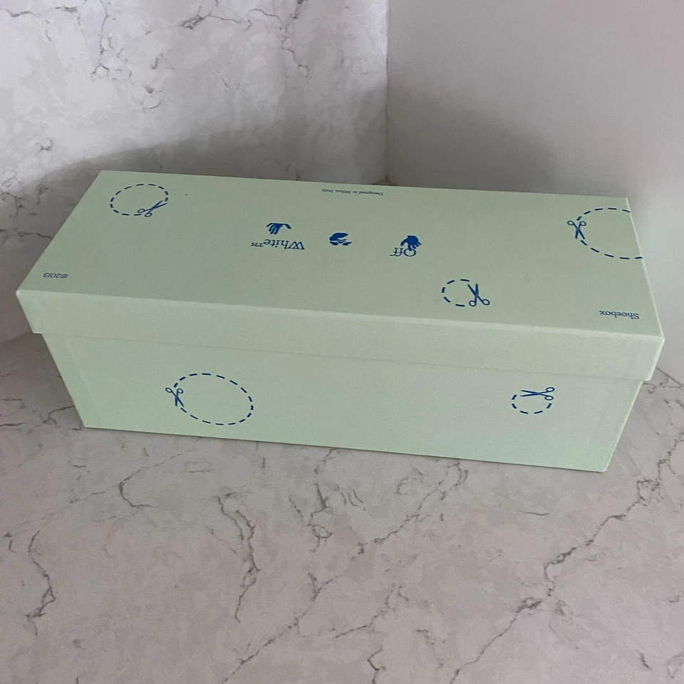 Caja de zapatos de almacenamiento vacía de cartón deslizante blanco roto Foto 1 de 4