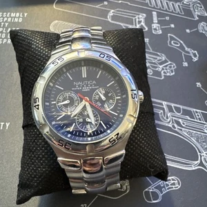 Nautica Cassa Acciaio Inox Impermeabile 100M Movimento Giappone Ha Bisogno di Batterie - Foto 1 di 10
