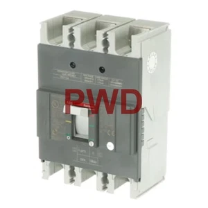 Gruppo interruttore ABB A2N150TT nuovo con scatola A2N 250 TMF 150-1500 3p UL + 3 Lug Bot - Foto 1 di 1