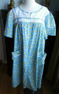 NWOT BLUE w/BRITE YELLOW FLOWERS NATIONAL WOMENS COTTON HALF ZIPPER ROBE SIZE 2X - Picture 1 of 2