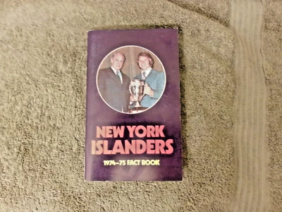 1974-75 NEW YORK ISLANDERS MEDIA GUIDE Yearbook 1975 DENIS POTVIN CLARK GILLIES - Image 1 of 4