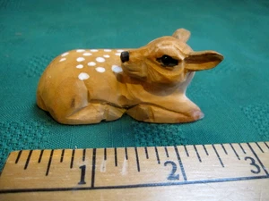 Vtg Hand-Carved Deer Fawn Wooden Miniature Christmas Figurine 2-3/4" Mid-Century - Picture 1 of 9