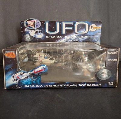 CARLTON GERRY ANDERSON UFO S.H.A.D.O. INTERCEPTOR CON PLATILLO OVNI FUNDIDO A PRESIÓN Foto 1 de 4