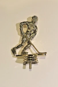 Figura de hockey de plástico dorado de 4" para trofeos #HS1 - Imagen 1 de 1