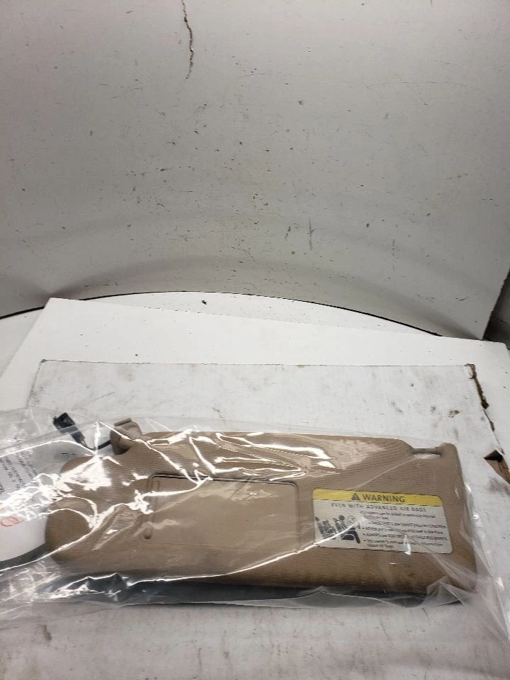 Parasol para conductor VIN K sedán de octavo dígito iluminado se adapta a 07-10 JETTA 1406029 Foto 1 de 4