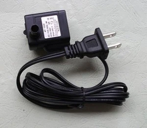 Bomba de agua AT-1020 mini enchufe de EE. UU. 110 V 3 W sumergible para fuente estanque acuario - Imagen 1 de 3
