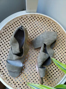 Eileen Fisher Size 7 Criss Cross Olive Green Soft Suede Sandals Zip Back New - Bild 1 von 9