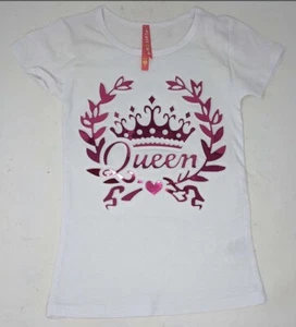 Queen T-Shirt Gr. Mädchen Gr. 4 NEU weiß rosa erhabene Buchstaben süß 4 Sie liebenswert - Bild 1 von 3