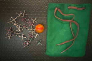 Vintage game of Jacks - 1 Ball, 27 Jacks, 1 Bag (Old) - Picture 1 of 5