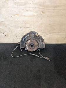 TOYOTA AURIS E150 MK1 N/S PASSENGER SIDE LEFT REAR WHEEL HUB - Picture 1 of 3