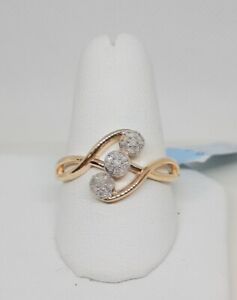 New Listing1/6 Carat T.W. Diamond 10k Gold Triple Flower Ring Size 8 (3.02g) Msrp: $800