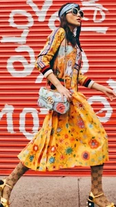 RARE 2018 GUCCI 'UNSKILLED WORKER' COLLECTION SILK DRESS. ABSOLUTELY ADORABLE! - Picture 1 of 14
