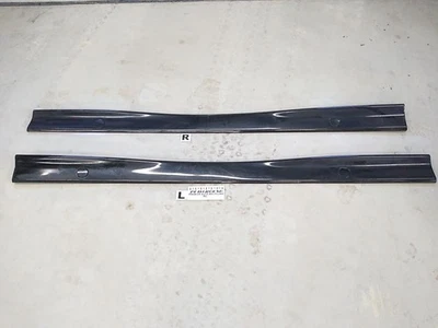 BMW 328i E36 Pair Of Left & Right Rocker Panel Side Skirt Moldings Black 92-99 - Image 1 of 4