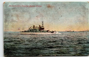 Postkarte USS Machusetts Einfahrt Boston Hafen MA PM 1910 - Bild 1 von 2