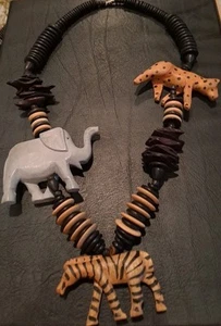 Vintage Big 80s 90s Carved Wood Jungle Animal Necklace Chunky Boho Elephant - Picture 1 of 5