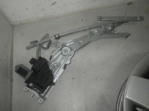 MECCANISMO ALZAVETRI ANTERIORE SINISTRO Opel Astra H SW (L35) A330013100417 - Imagen 1 de 1