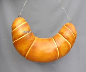 CROISSANT BRÖTCHEN FIGUR WERBEAUFSTELLER WERBEFIGUR PLASTIK DEKO BÄCKEREI WERBE - Bild 1 von 1