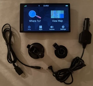 Garmin DriveSmart 61 Auto GPS Bluetooth Voice Command With Accessories - Picture 1 of 3
