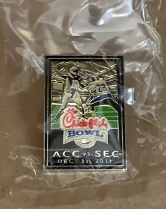 2011, 2012 & 2013 CHICK-FIL-A BOWL (3) Gedenk-Pins für Hüte/Shirts *NEU - Bild 1 von 4