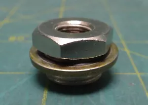 Stainless Steel 1/8" Female NPT x 3/8" Male SAE Bulkhead w/ Washer Fitting - Picture 1 of 4