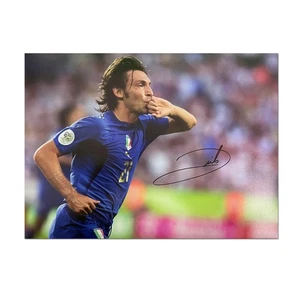 Foto de fútbol de Italia firmada por Andrea Pirlo - Imagen 1 de 4