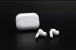 Airpods Pro 2nd Generation with Wireless Charging case (USB-C) - Zdjęcie 1 z 4