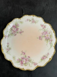SIGNED Elite Limoges France Pink Zinnia ~ Embossed Gold Scalloped Plate 8 1/4”  - Picture 1 of 7