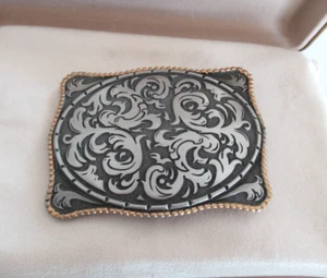 Neu! Vintage STURMENDES SILBER silber & goldfarbene Western Style Gürtelschnalle - Bild 1 von 7