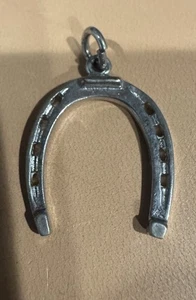 Ciondolo a ferro di cavallo portafortuna in argento sterling 925 - Foto 1 di 2