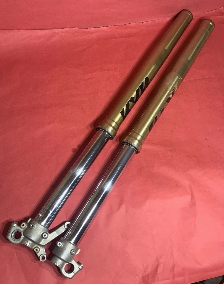 Suspensión de horquilla delantera Kawasaki KX250F KX 250F 2007-2008 necesita reconstrucción Foto 1 de 4